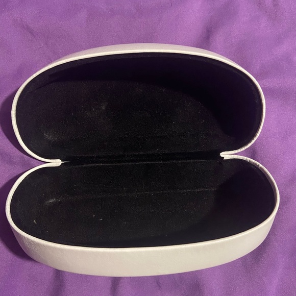 Calvin Klein Glasses Case - Picture 2 of 2